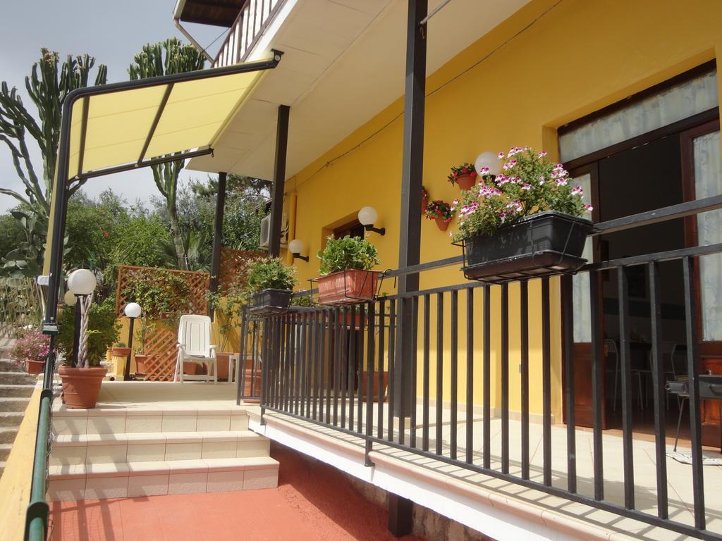 Baciati Dal Sole Apartment Порто Емпедокле Стая снимка