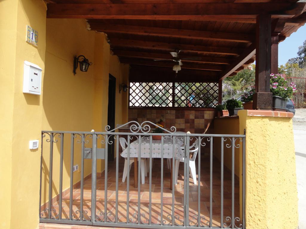 Baciati Dal Sole Apartment Порто Емпедокле Стая снимка