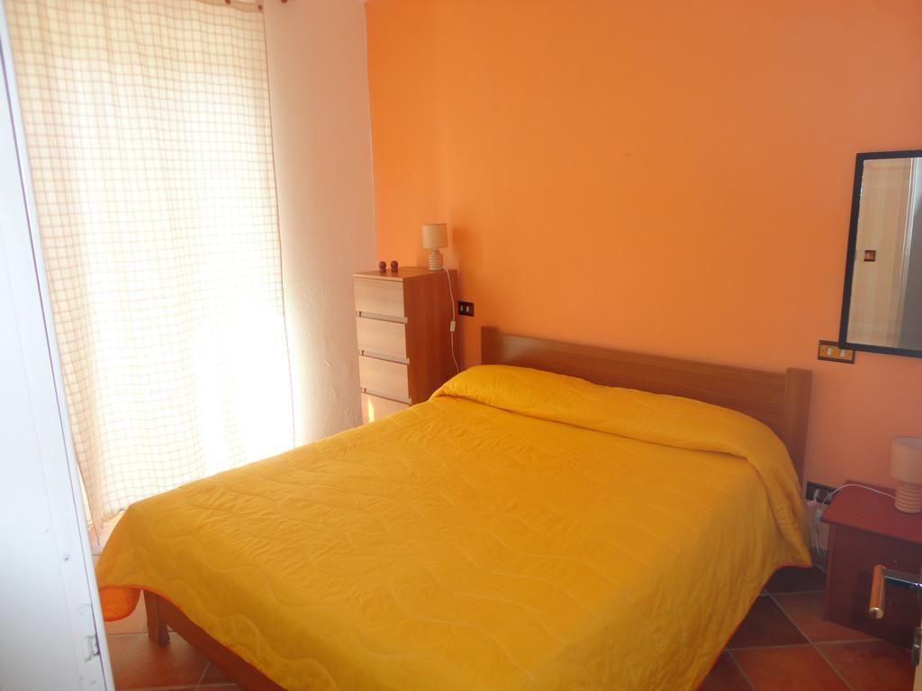 Baciati Dal Sole Apartment Порто Емпедокле Стая снимка