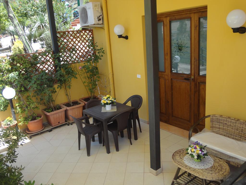Baciati Dal Sole Apartment Порто Емпедокле Екстериор снимка
